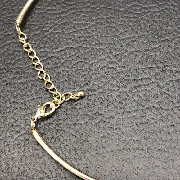 Long Tassel Necklace MCM Style Faux Pearl Pendant on 18 inch Gold Tone Neck Wire - Picture 5 of 10